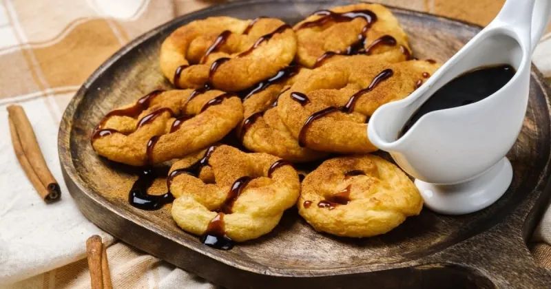 Cuban bunuelos