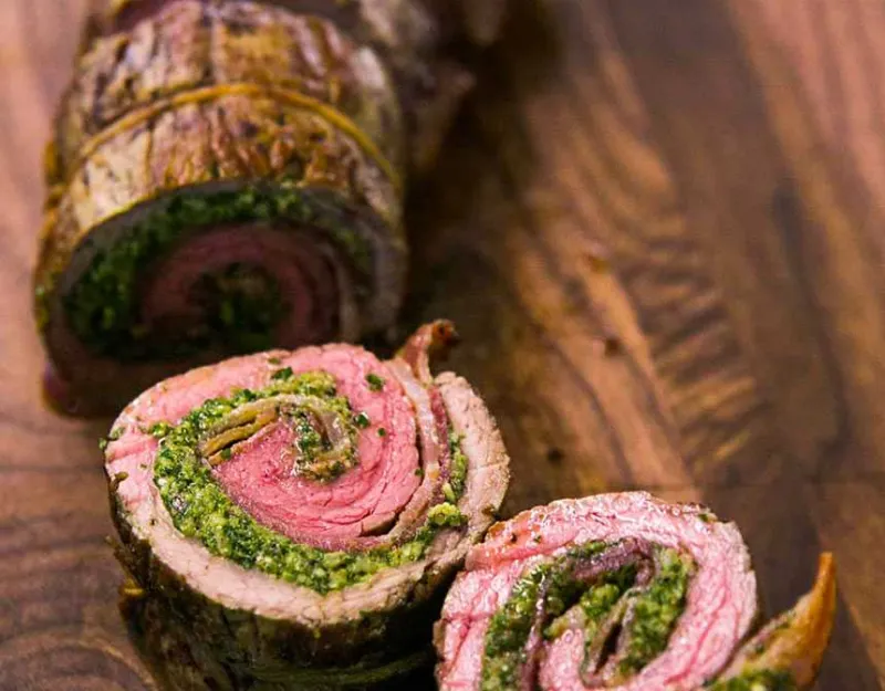 Biftek  pesto ile doldurulmuş