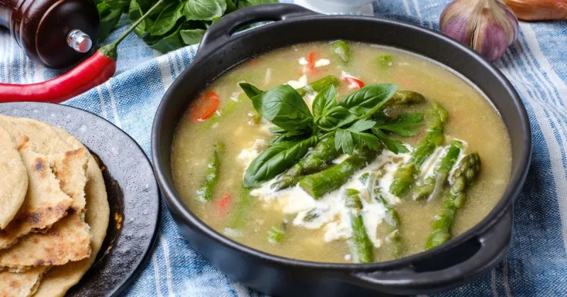 Vegan Cream of Asparagus Soup