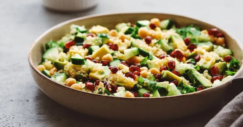 Kinoa Salatası