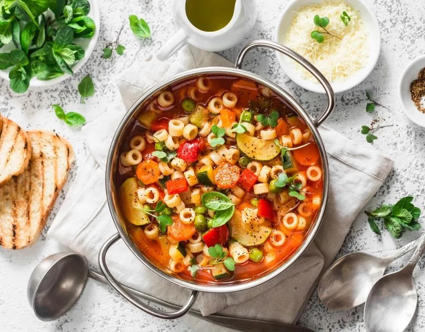 Minestrone Sebze Çorbası