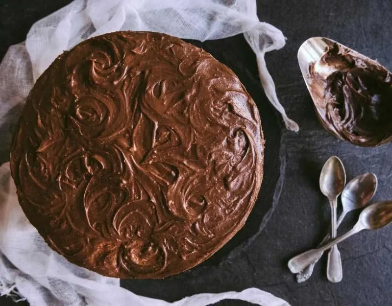 Çikolatalı vegan puding kek