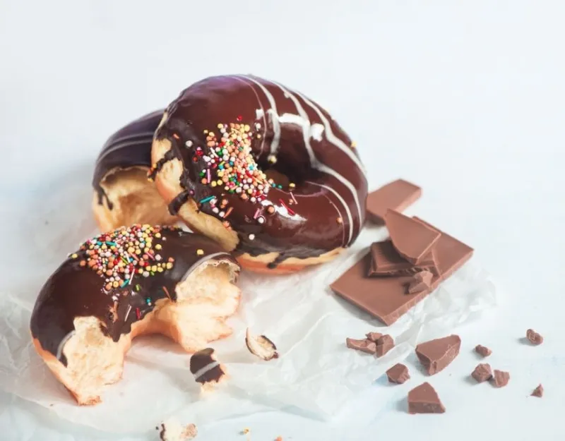 Çikolata Glazeli Donut