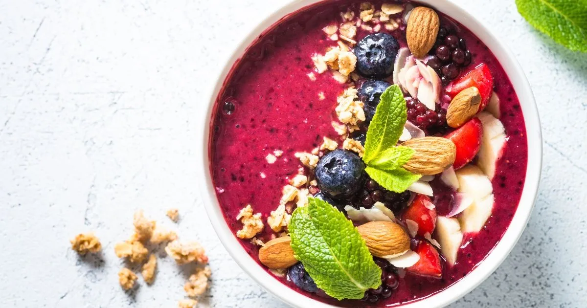 Vegan Breakfast Smoothie Bowl