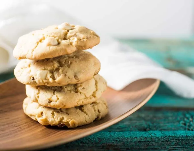 White chocolate cookies