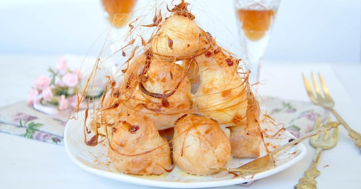 French Croquembouche