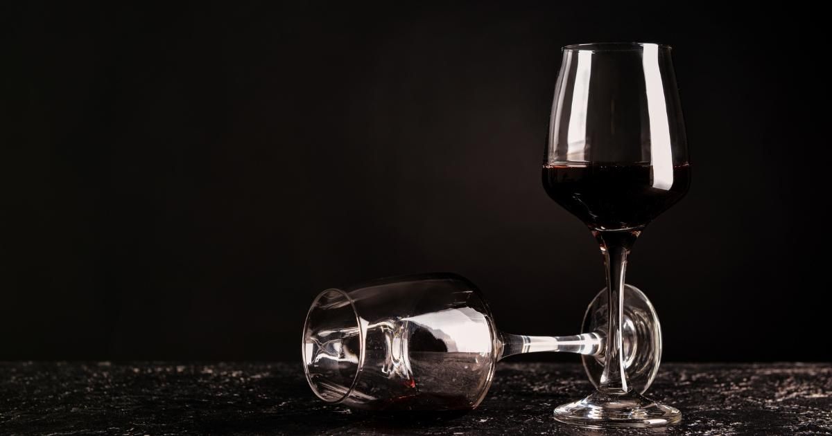 Types Of Drinking Glasses