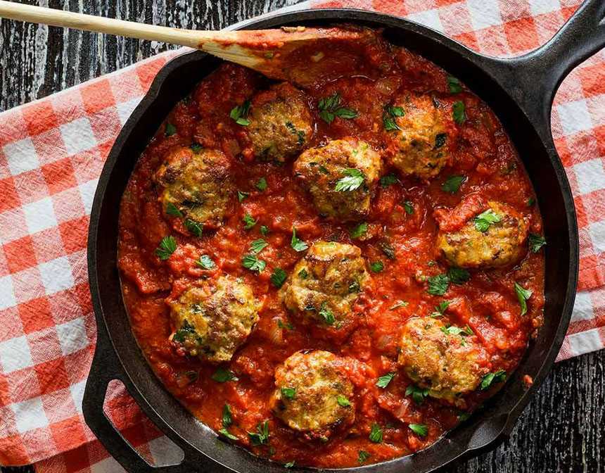 Chicken Meatballs in Tomato Sauce
