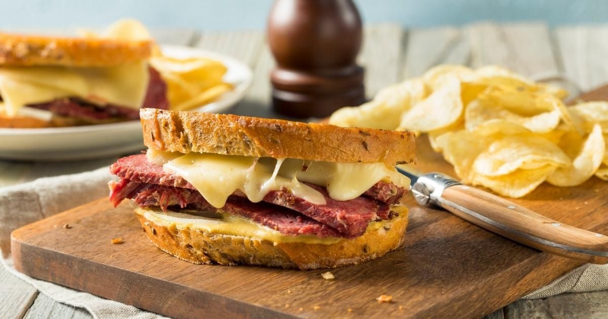 Classic Pastrami Sandwich