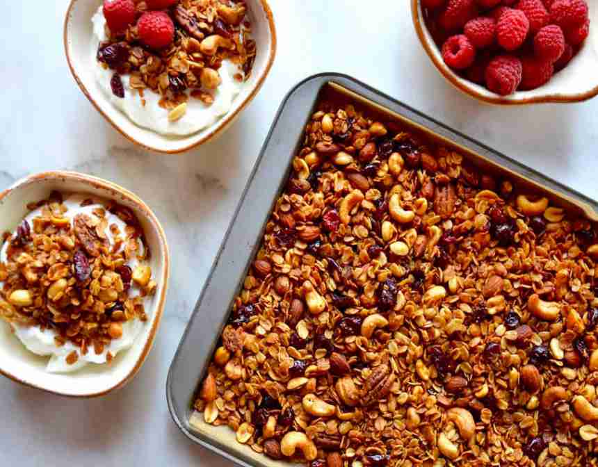 Bol Çerezli Granola